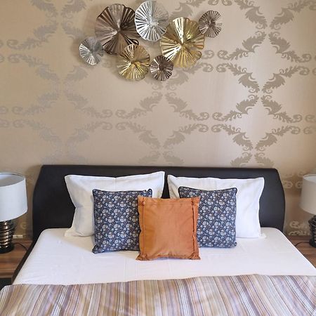 Family Retreat Politehnica Park Apartment Bucharest Luaran gambar