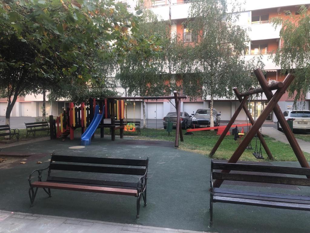 Family Retreat Politehnica Park Apartment Bucharest Luaran gambar